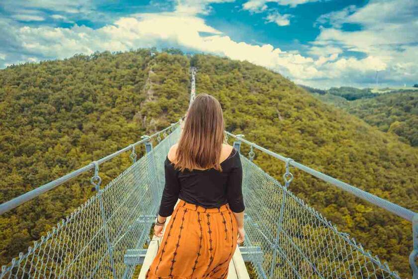 怀孕初期症状(女性初期怀孕有什么症状)